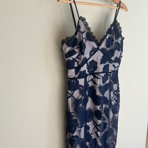 Lulu’s Navy Alluring Dream Maxi Formal Dress Sz M NWT - Picture 6 of 12